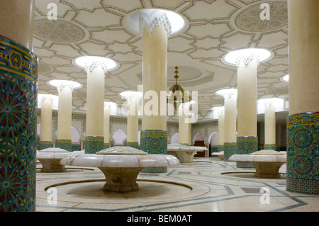 Abluzione camera, Moschea di Hassan II, Casablanca, Marocco, Africa. Foto Stock