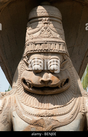 Scultura di Narasimha in Lakshmi Narasimha Tempio popolarmente chiamato Ugranarasimha fu eseguito nel 1528 d.c. durante la regola di Foto Stock