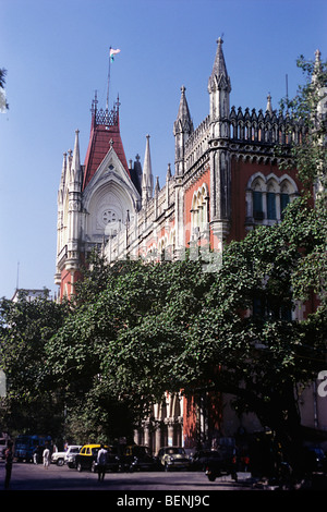 Corte Suprema di Calcutta il più antico Alta Corte in India istituito il 1 luglio 1862 progettato dal Sig. Walter Granville Foto Stock