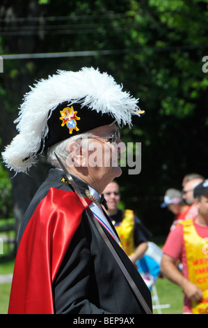 Cavalieri di Colombo di membri in parata patriottica Foto Stock