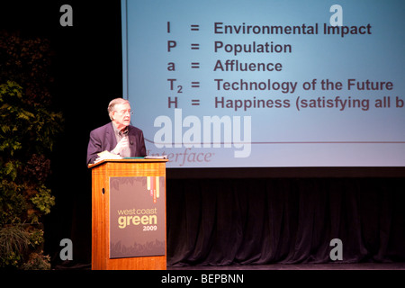 Presentazione Keynote da Ray Anderson, Presidente e fondatore di interfaccia, Inc. e autore di Confessioni di un radicale industriale Foto Stock