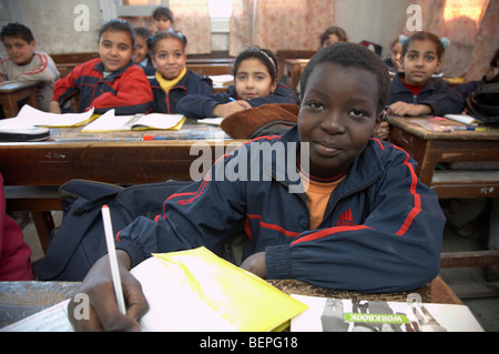 Egitto immagine mostra i rifugiati sudanesi che vivono in Alessandria. I bambini che frequentano la scuola privata, ancora el Hesshan. Foto Stock