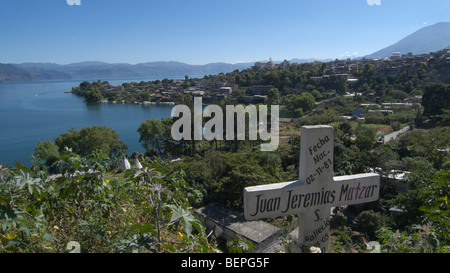 GUATEMALA San Pedro La Laguna. Lago Atitlan. Foto di SEAN SPRAGUE 2009 Foto Stock