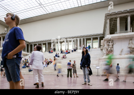 Altare di Pergamon Nel Pergamon Museum di Berlino, Germania Foto Stock