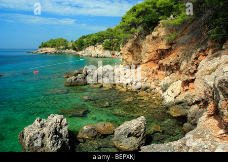 Spiaggia nel villaggio di Jagodna sull'isola di Hvar, Croazia Foto Stock