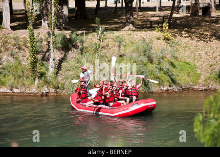 Rafting nel fiume Atuel, Valle Grande, San Rafael, provincia di Mendoza, centrale Ande, Argentina Foto Stock