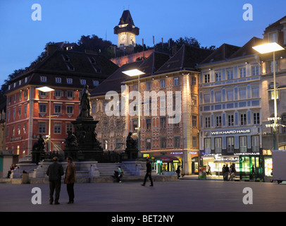 Austria, Graz, Hauptplatz, piazza principale di notte Foto Stock