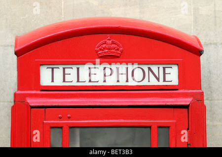 Telefono rosso scatola, vicino, Regno Unito. Foto Stock