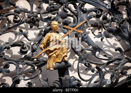 Reticolo barocco wraught lavori in ferro opera di Henrik Fazola (1730-99), County Hall, , Eger, Ungheria Foto Stock