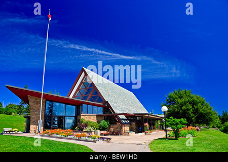 Esterno del Alexander Graham Bell National Historic Site nella città di Baddeck all'inizio della Cabot Trail, Bras d'Or L Foto Stock