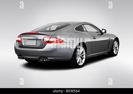 2010 la Jaguar XK R in grigio - angolo posteriore vista Foto Stock