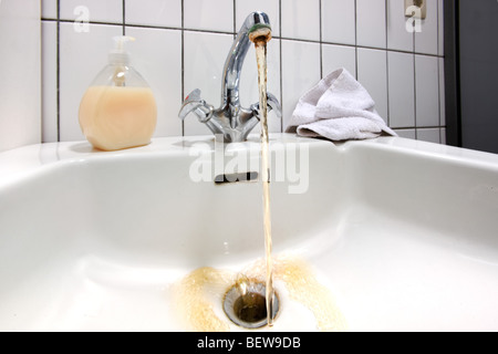 Getto di acqua di rubinetto, close-up Foto Stock