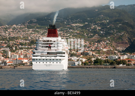 La Pullmantur nave da crociera "sogno del Pacifico arriva a Funchal, Madeira Foto Stock