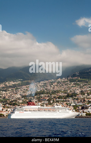 La Pullmantur crociera 'Pacific Dream' arriva a Funchal, Madeira Foto Stock