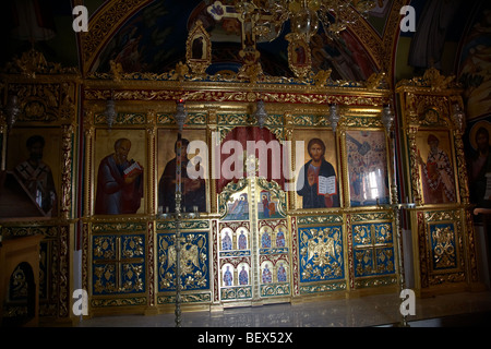 Interno della chiesa di Tutti i Santi di Cipro presso il monastero di Stavrovouni repubblica di Cipro in Europa Foto Stock