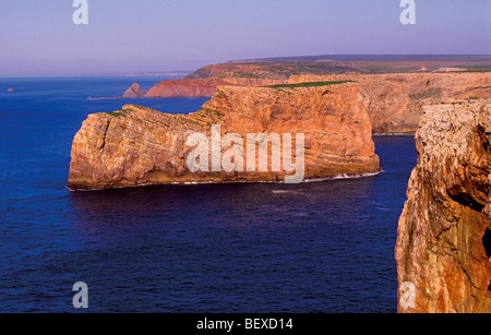 Il Portogallo, Costa Vicentina: vista dal capo di Sao Vicente per la westcoast dell'Algarve Foto Stock