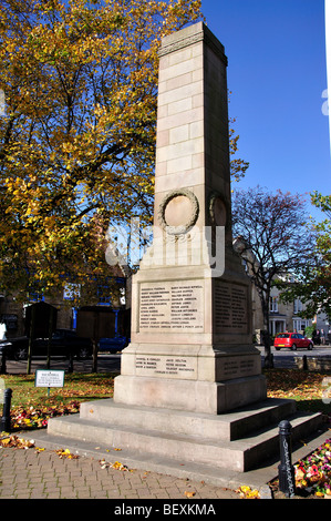 War Memorial, la piazza del mercato, Olney, Buckinghamshire, Inghilterra, Regno Unito Foto Stock