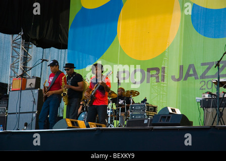 Stanley Clarke Marcus Miller e Victor Wooten effettuando in corrispondenza di Pori Jazz Festival 2009 Finlandia Europa Foto Stock