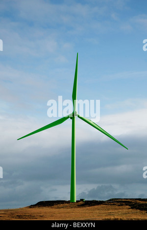 Colorate digitalmente le turbine eoliche visto presso le centrali eoliche Whitelee, Eaglesham vicino a Glasgow, in Scozia. Foto Stock