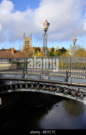 Tickford ponte sopra il fiume Ouzel, Newport Pagnell, Buckinghamshire, Inghilterra, Regno Unito Foto Stock