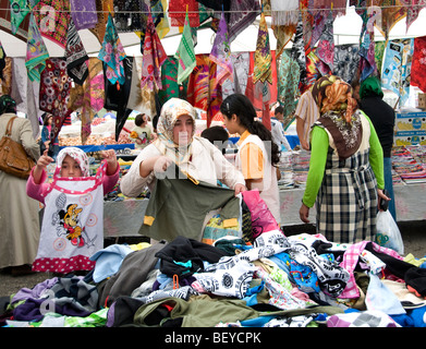 Mercato Beykoz Istanbul Turchia asiatica islam musulmani parte del Bosforo Foto Stock