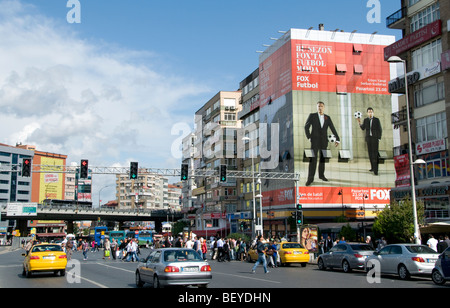 Istanbul Turchia moderna persone trasporto di traffico Foto Stock