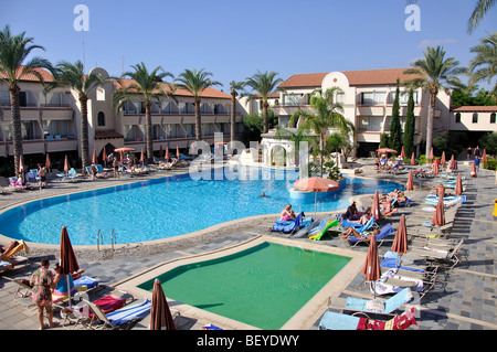 Piscina e terrazza, Napa Plaza Hotel, Ayia Napa, Famagusta District, Cipro Foto Stock