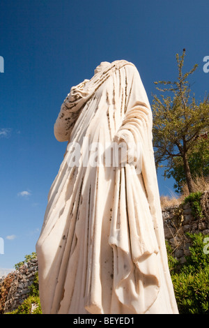 La città antica di Ephasus in Turchia, mostrando una statua Foto Stock