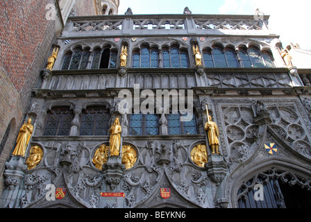 La facciata della Cappella di Santa sangue' 'Heilig Bloedbasiliek', Burg, Bruges Bruges, Belgio Foto Stock