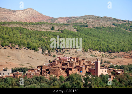 Un villaggio berbero in Atlas Mountains vicino a Marrakech, Marocco Foto Stock