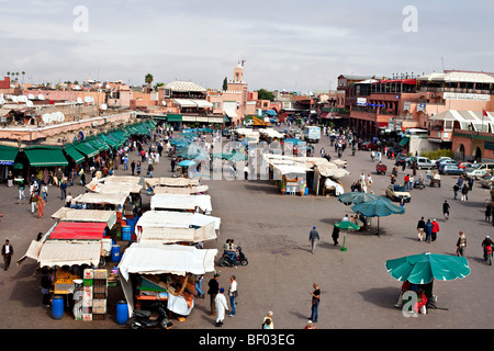 Jemaa el Fna piazza principale nella medina di Marrakech, Marocco. Foto Stock