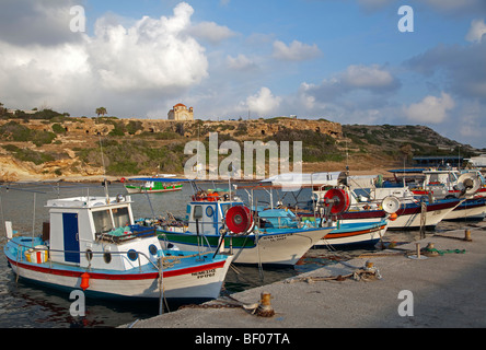 Il porto di Agios Georgios Pegeias nella parte occidentale di Cipro Foto Stock