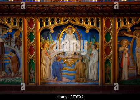 Uno dei pannelli decorati dell'altare della cappella della Trinità,la chiesa di Saint Mary,toporagni bury,Shropshire,Inghilterra. Foto Stock