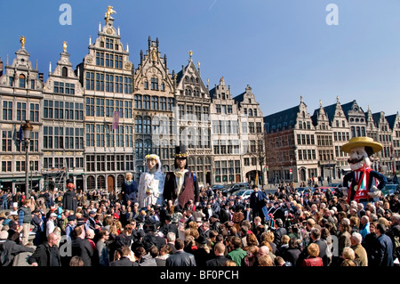 Festival di primavera il Brabo grande mercato municipio Anversa in Belgio Foto Stock