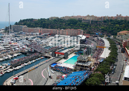 Panoramica di Monaco di formula uno stadio durante il Grand Prix Foto Stock