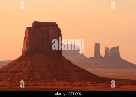 Mesas della Monument Valley Arizona-Utah Navajo Nation USA Foto Stock