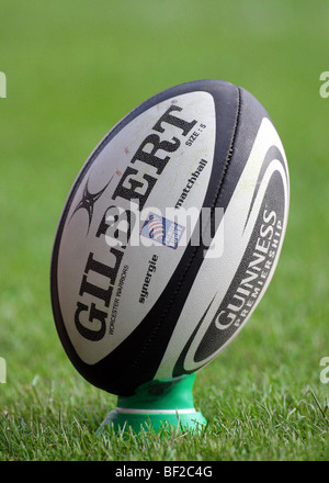 GUINNESS PREMIERSHIP MATCHBALL Guinness Premiership RUGBYBALL WELFORD ROAD Leicester Inghilterra 03 Ottobre 2009 Foto Stock