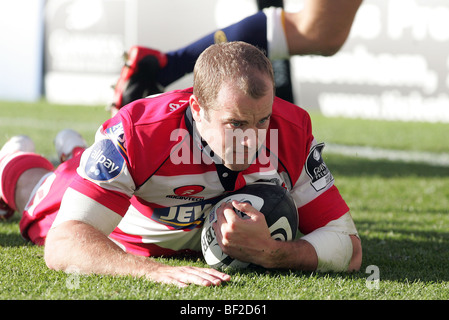 JAMES SIMPSON-DANIEL PUNTEGGI FO LEEDS CARNEGIE V GLOUCESTER RU HEADINGLEY CARNEGIE LEEDS INGHILTERRA 04 Ottobre 2009 Foto Stock