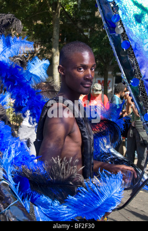 Gli artisti interpreti o esecutori al carnevale di Notting Hill Londra Foto Stock