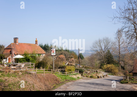 Il duca di Cumberland paese vecchio pub laterale nella frazione di South Downs National Park, Henley, vicino Midhurst, West Sussex, in Inghilterra, Regno Unito, Gran Bretagna Foto Stock