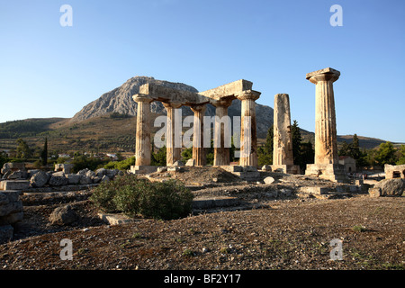 La Grecia, Peloponneso, Corinto - Tempio dorico di Apollo ( arcaica architettura greca) Foto Stock