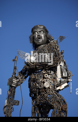 Che Guevara monumento fatto di rottami di metallo riciclato, la Ceja, El Alto , la Paz , Bolivia Foto Stock