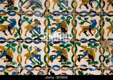 Spagna, Siviglia, Royal fortezze, decorate mattonelle Azulejo, close up Foto Stock