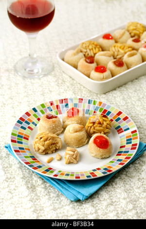 Un assortimento di "Panellets". Ricetta disponibile. Foto Stock