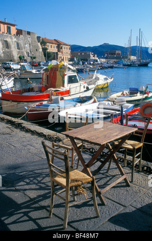 Porto, barche da pesca, Darsena Porto Vecchio, Portoferraio, Isola d'Elba, Toscana, Italia Foto Stock