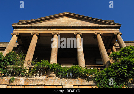 Edificio con colonne di Kiftsgate Court Gardens, alla fine del XIX secolo, mickleton, Chipping Campden, Gloucestershire, en Foto Stock