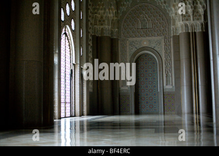 Interno della moschea di Hassan II a Casablanca Foto Stock