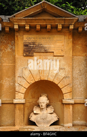 La scultura della regina Elisabetta, 1533-1603, Tempio della British dignitari, XVIII secolo, Stowe giardino paesaggistico, Stowe, Buckingham, B Foto Stock
