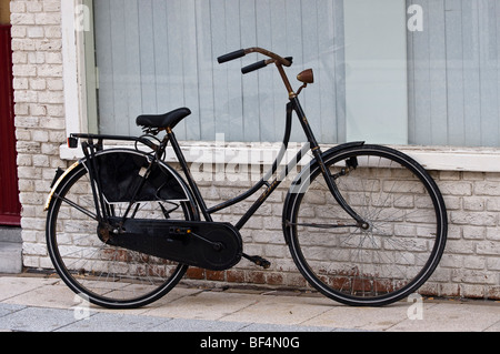 Vecchia Olanda bicicletta, Fietsen, Vlissingen, Zeeland, Holland, Paesi Bassi, Europa Foto Stock