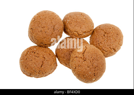 Pila di pepernoten ( Pfeffernuesse) un tipico biscotto olandese Foto Stock